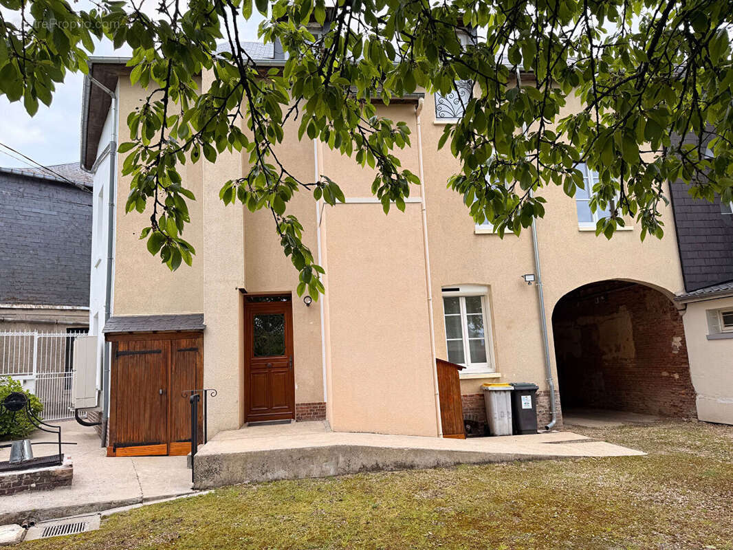Maison à LA FEUILLIE