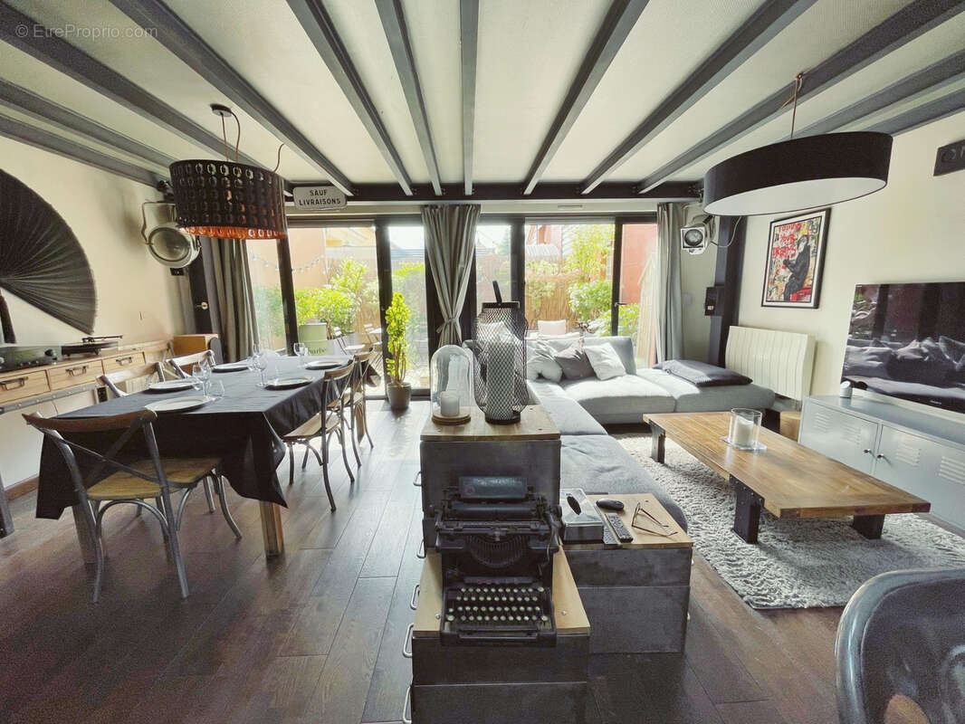 Autre à SARTROUVILLE