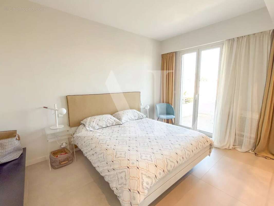 Elegante villa golfe juan vue mer - photo 9