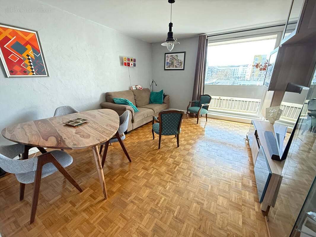Appartement à SAINT-CYR-L'ECOLE