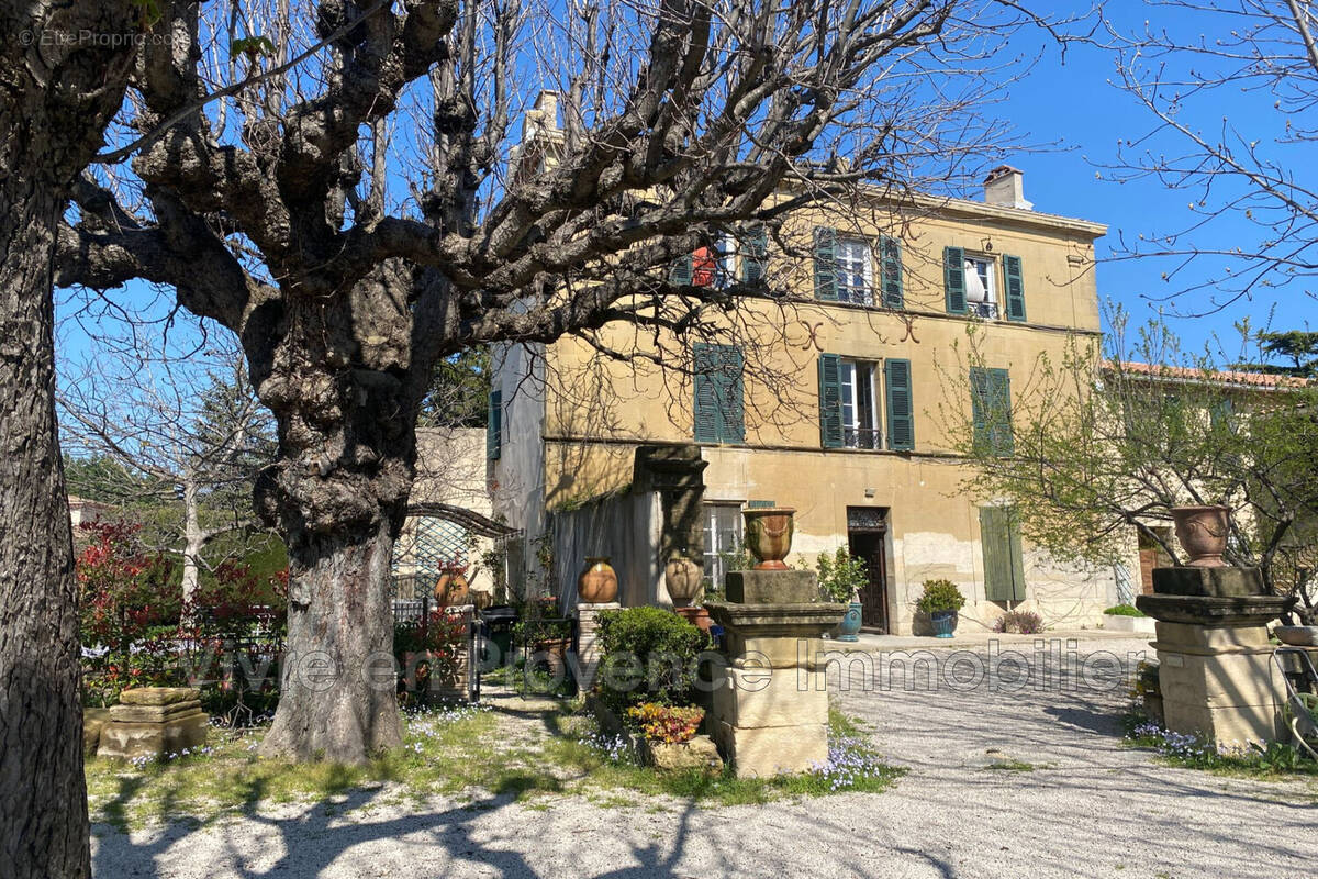 Maison à EYGUIERES