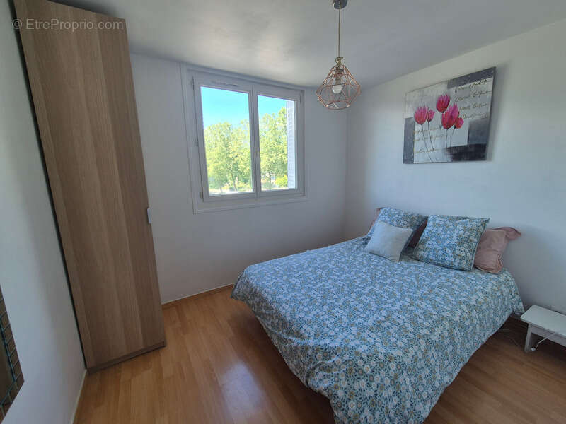 Appartement à SAINT-MARTIN-D'HERES