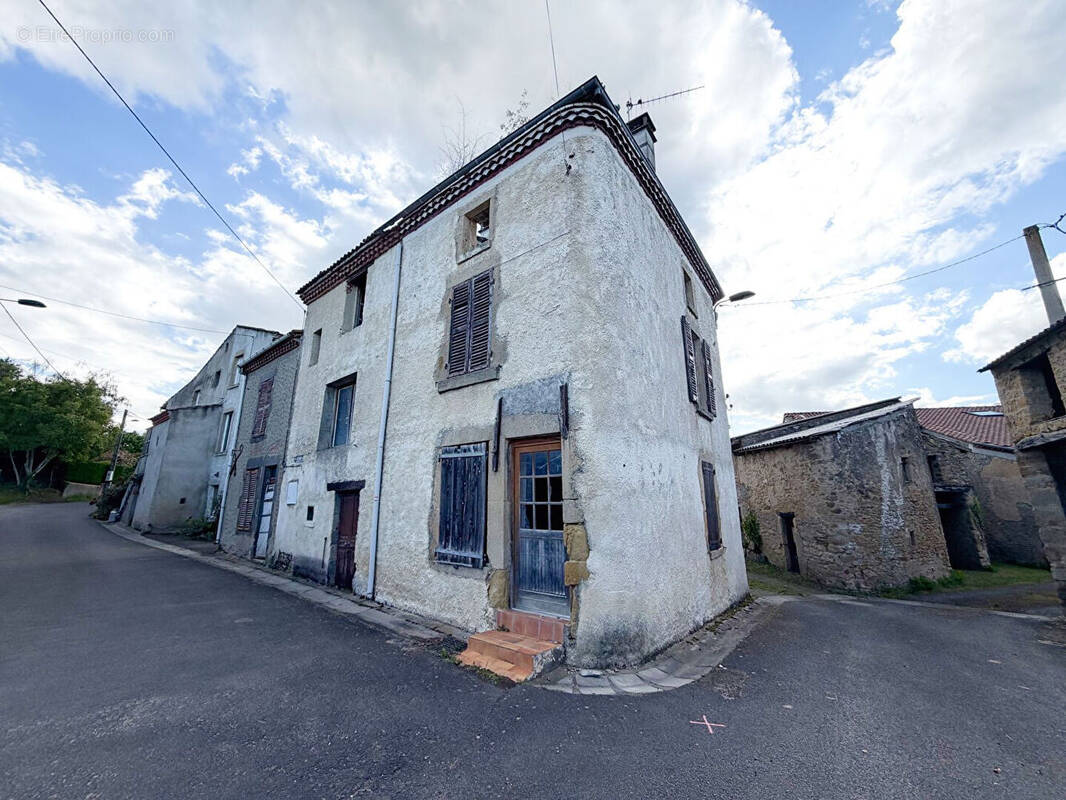 Maison à LAMONTGIE