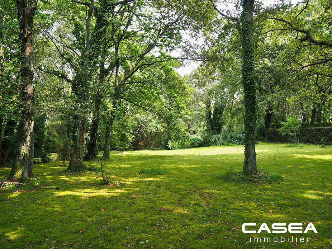 Terrain à FOUESNANT