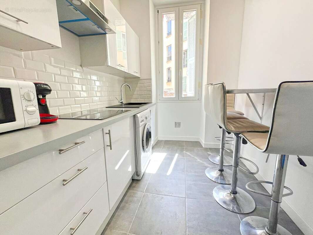 Liberation - 3p 62m² entierement refait a neuf - 320.000 € - photo 7