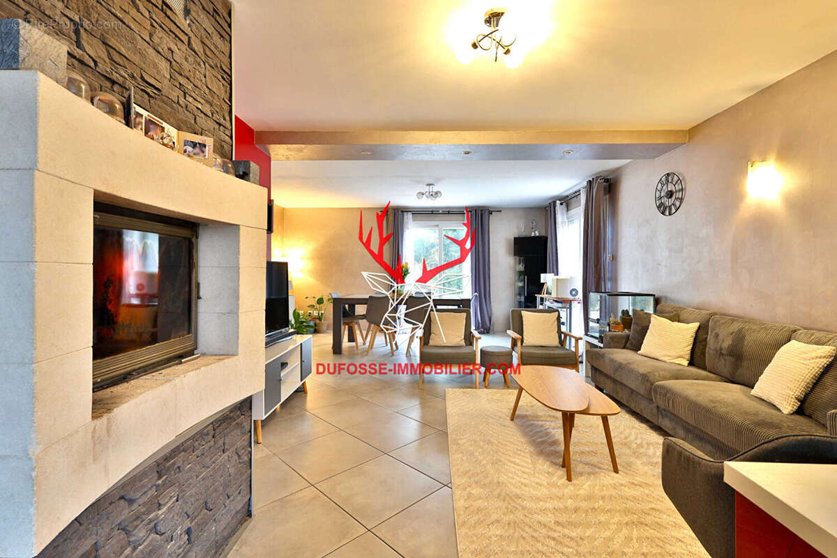 Maison récente 174m² avec piscine et nombreuses dépendances - Heyrieux - photo 4