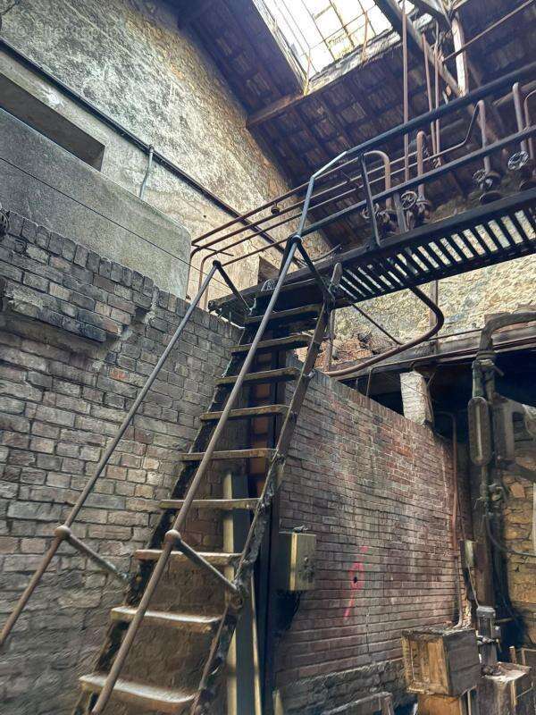 Commerce à VALLAURIS