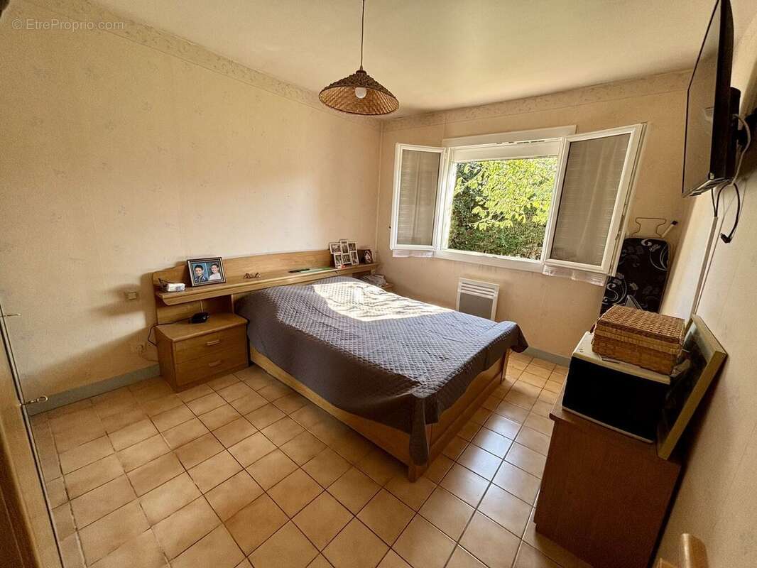 Maison à LA SALVETAT-SAINT-GILLES