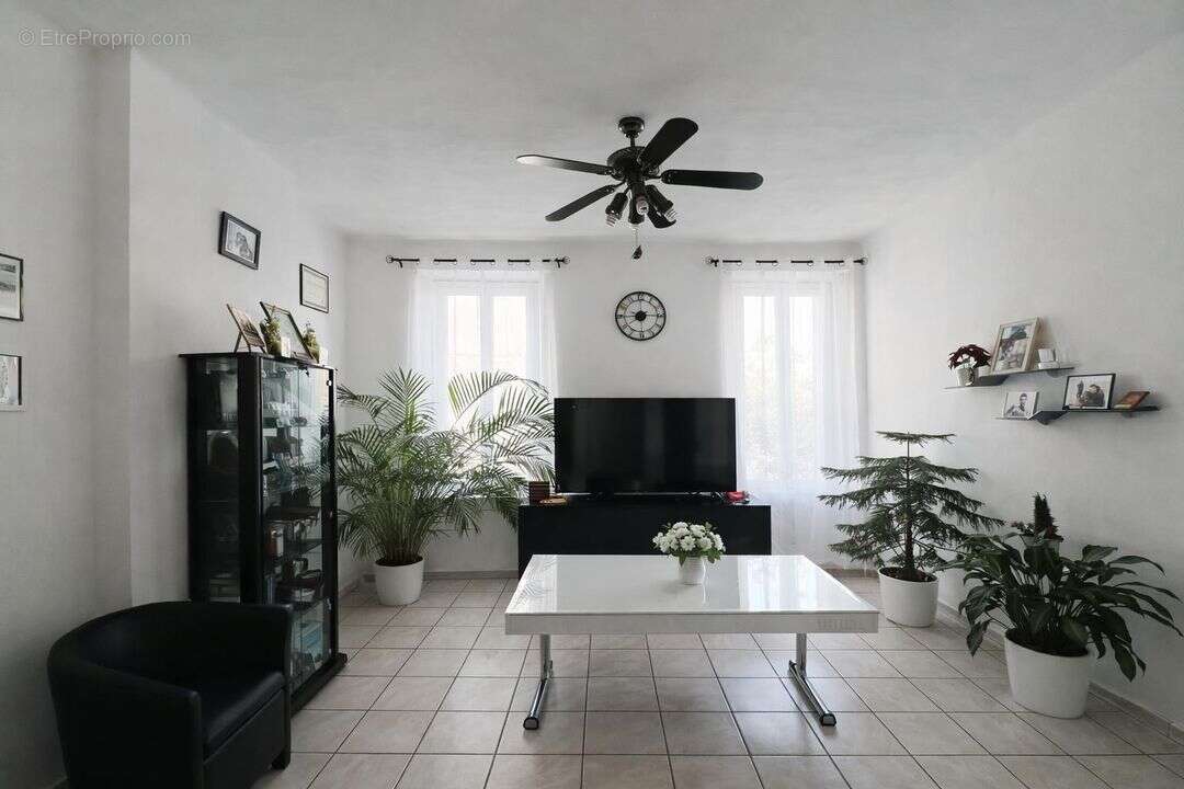 Appartement à MARSEILLE-10E