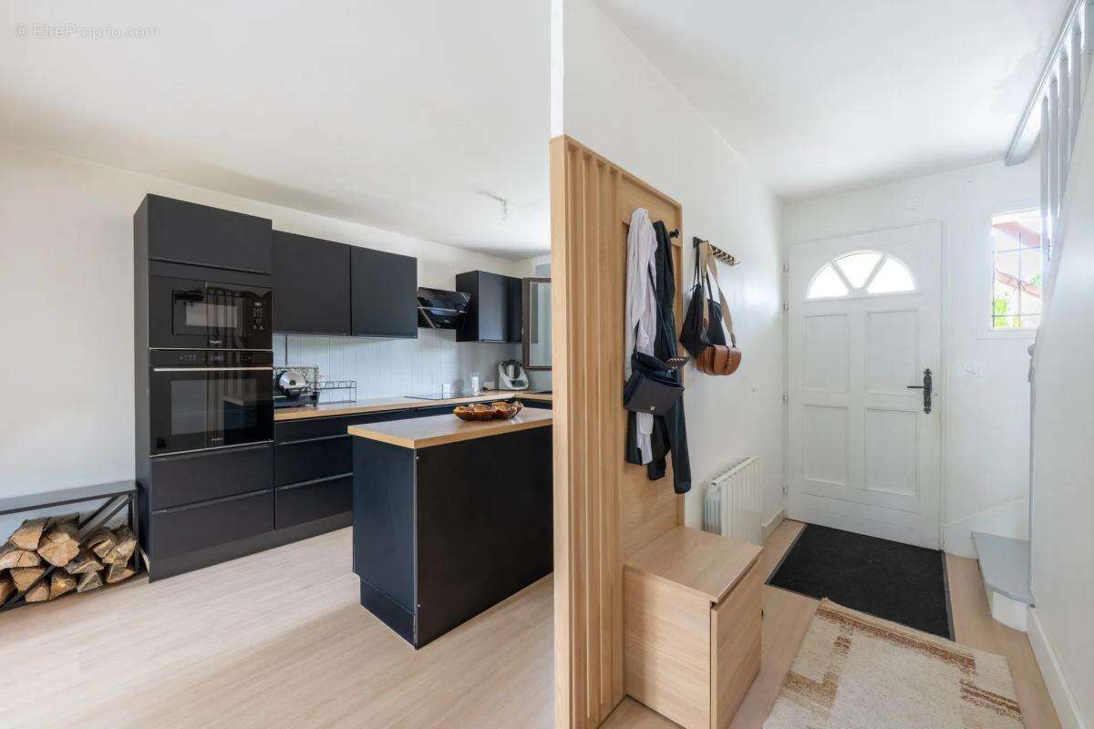 Maison de 6 pièces de 100 m² à Ézy-sur-Eure - photo 9