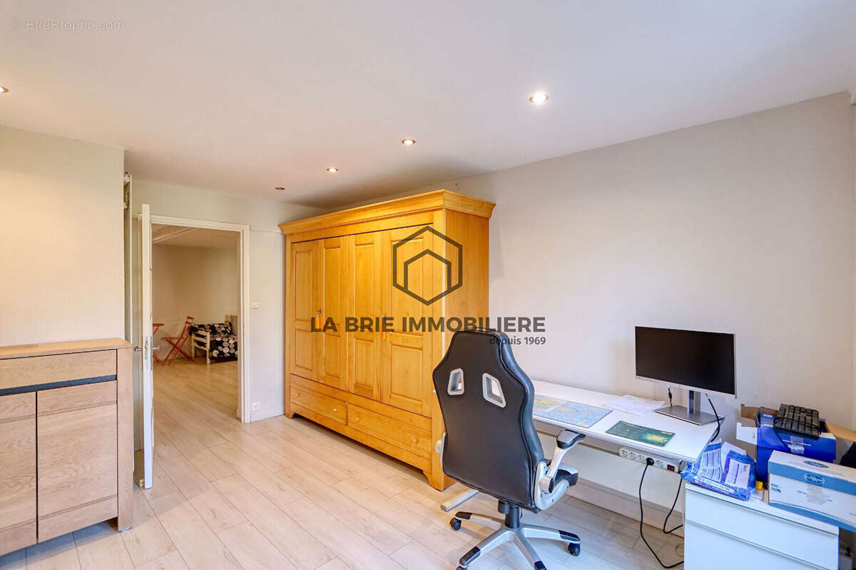 Maison à VILLECRESNES