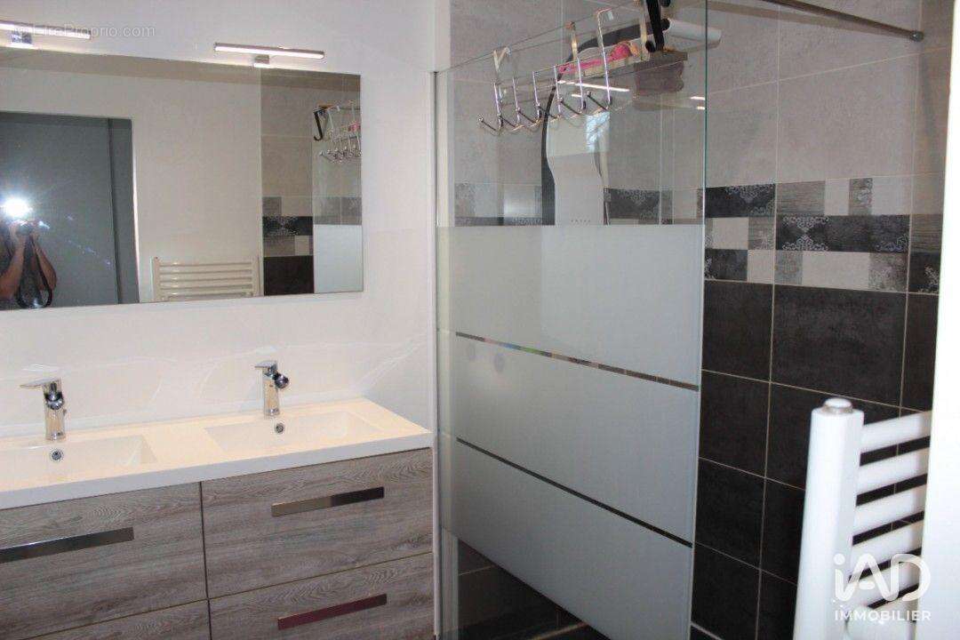 Maison 226 m² à Donnezac  - photo 9