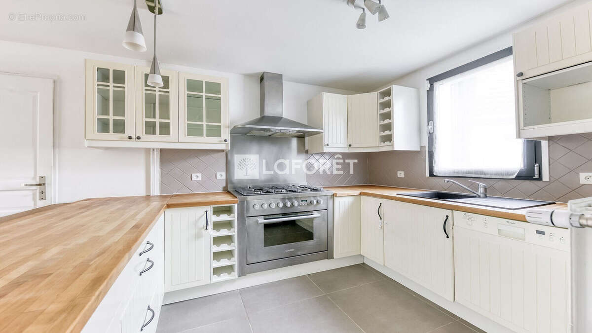 Maison à PONTAULT-COMBAULT