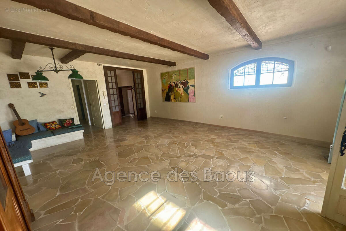 Maison à SAINT-JEANNET