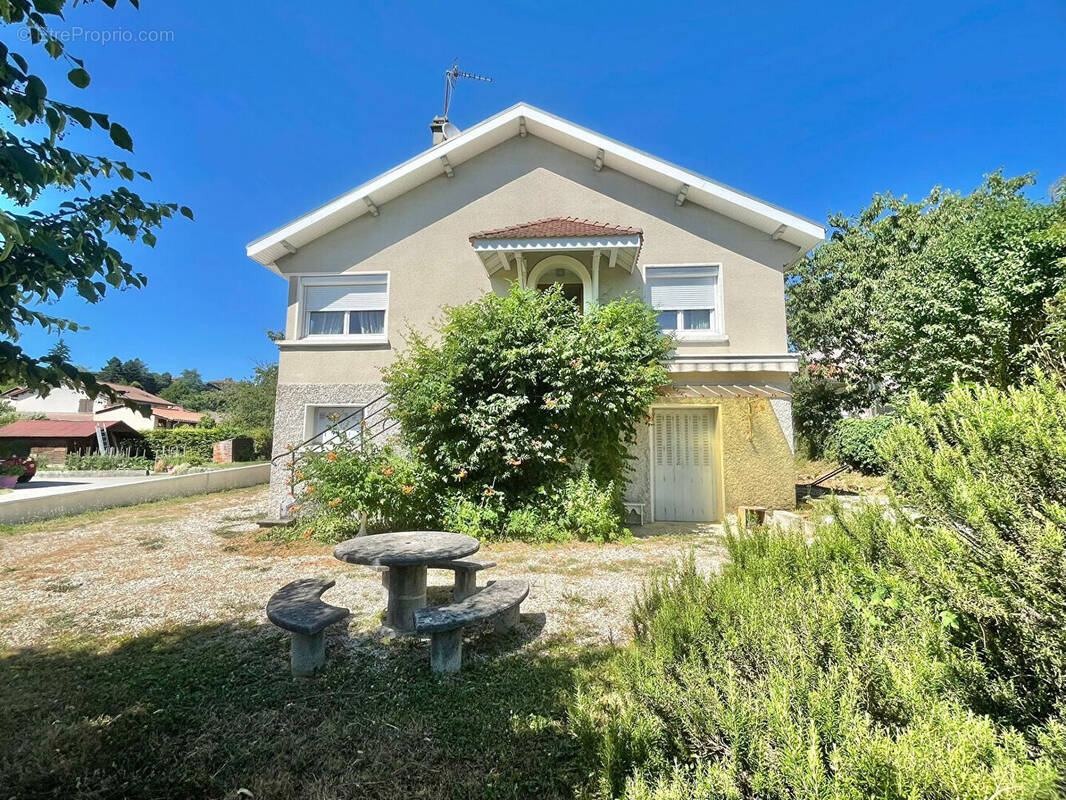 Maison à BOURGOIN-JALLIEU