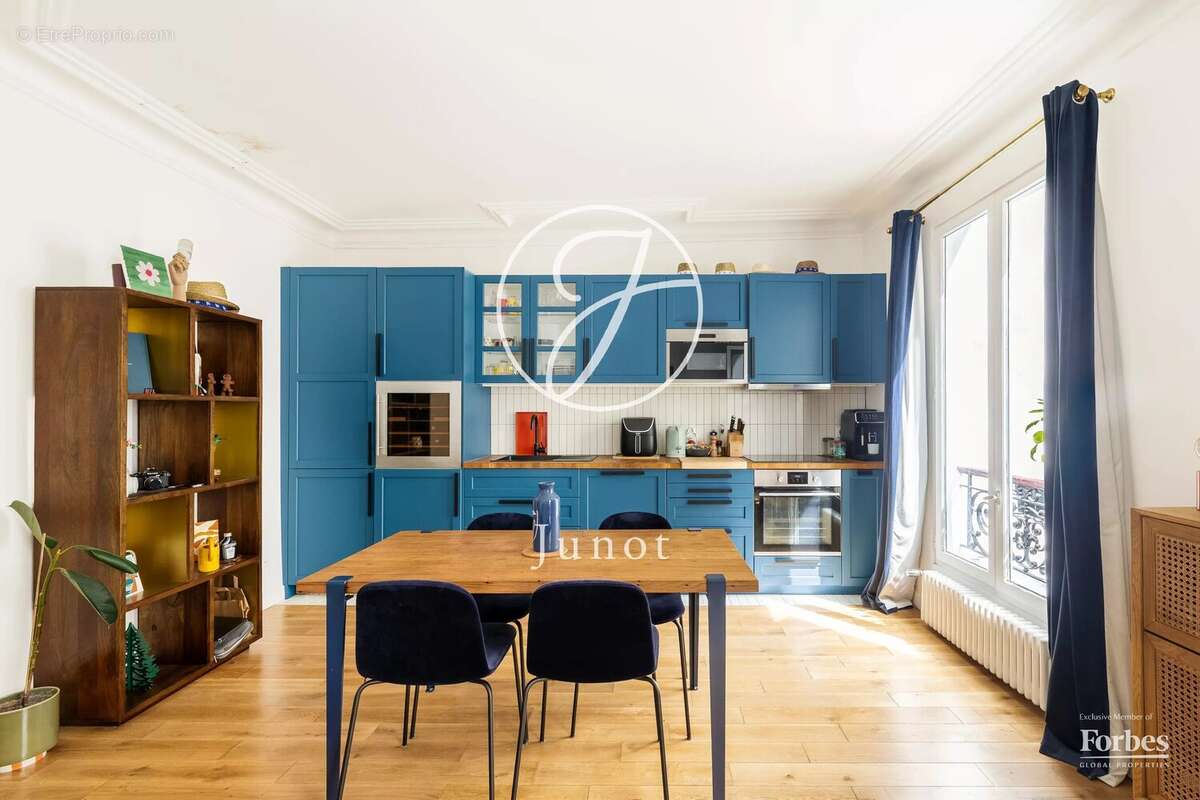 Appartement à PARIS-18E