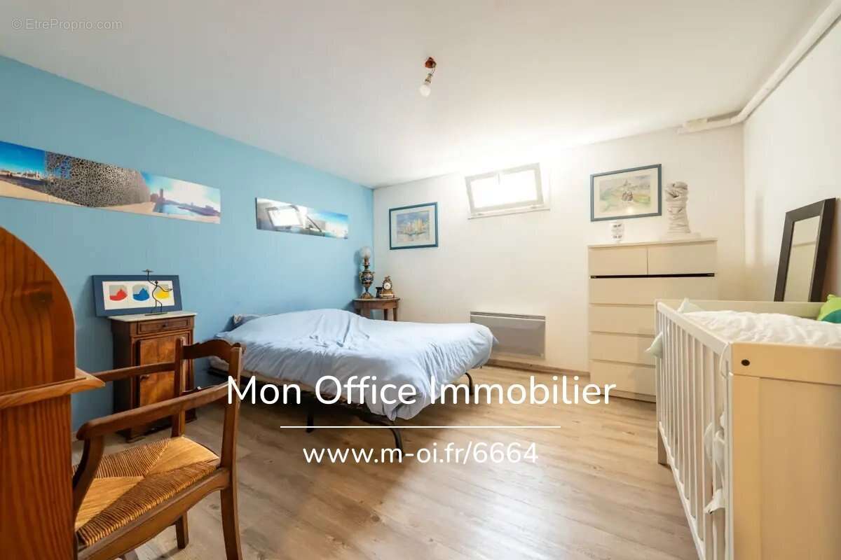 Référence : 6664-NZW. - Maison 4 chambres - piscine, sous sol, garage - photo 14