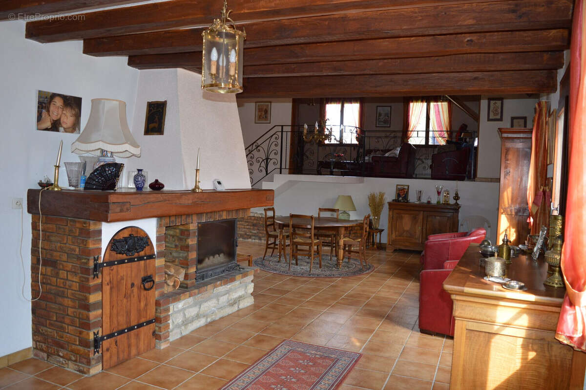 Maison à JOIGNY