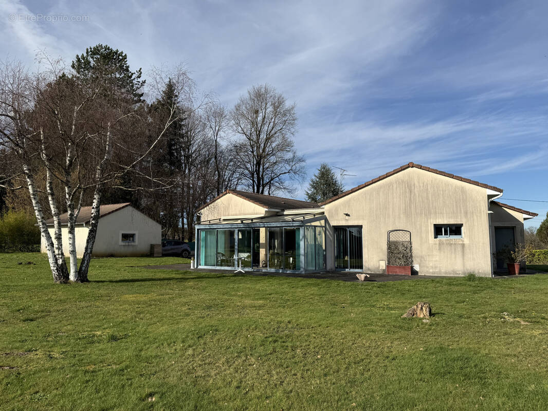 Maison à SAINT-PARDOUX-CORBIER