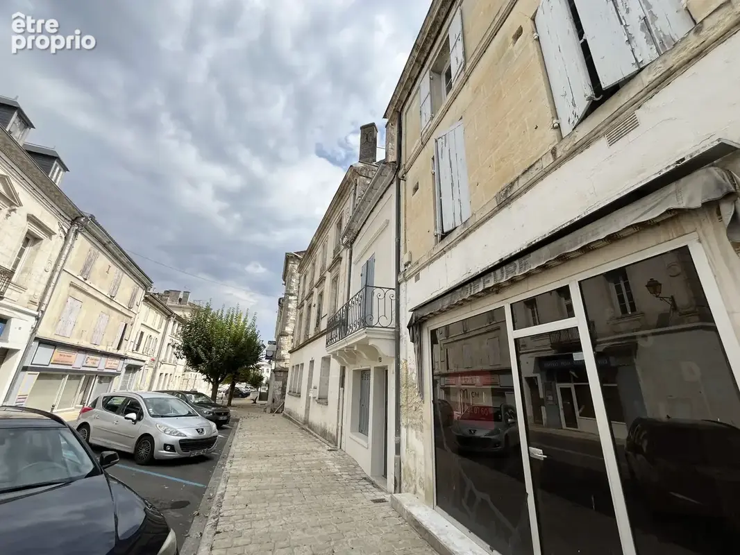 Appartement à CHALAIS