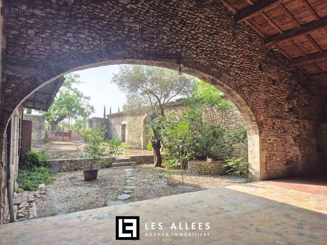 Maison à SAINT-GERVAIS-SUR-ROUBION