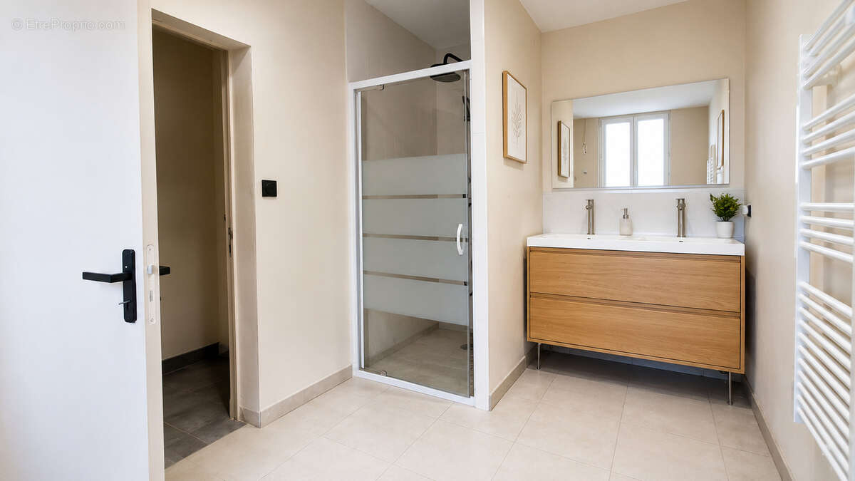 Maison à LA LOGE-POMBLIN