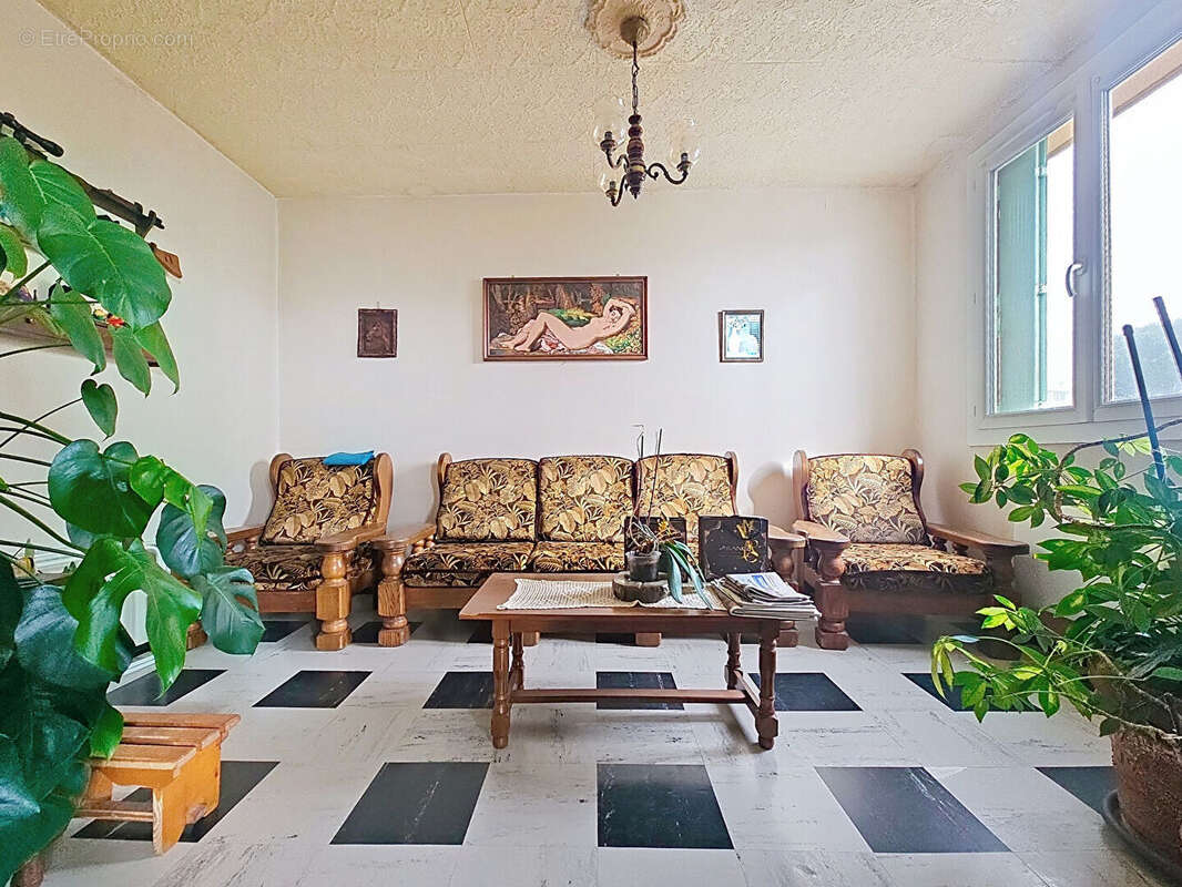 Appartement à LE PONTET