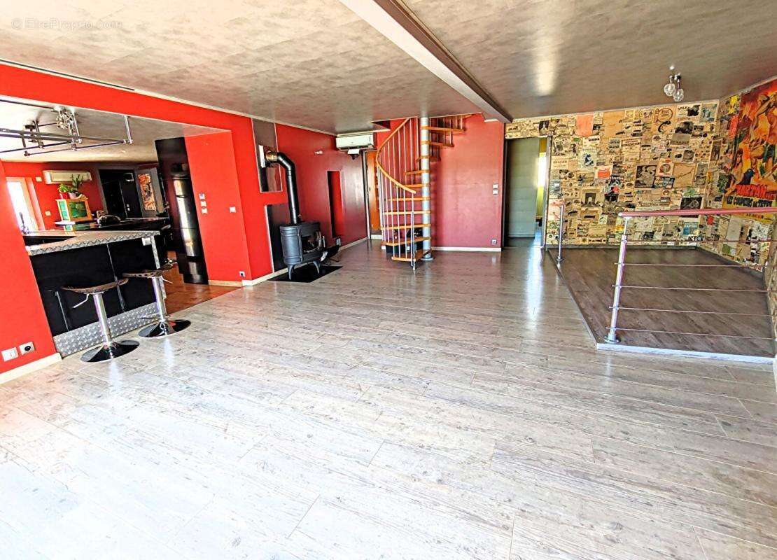 Nuaille D Aunis : Maison 6 pièces, 4 chambres 184 m2 - photo 4