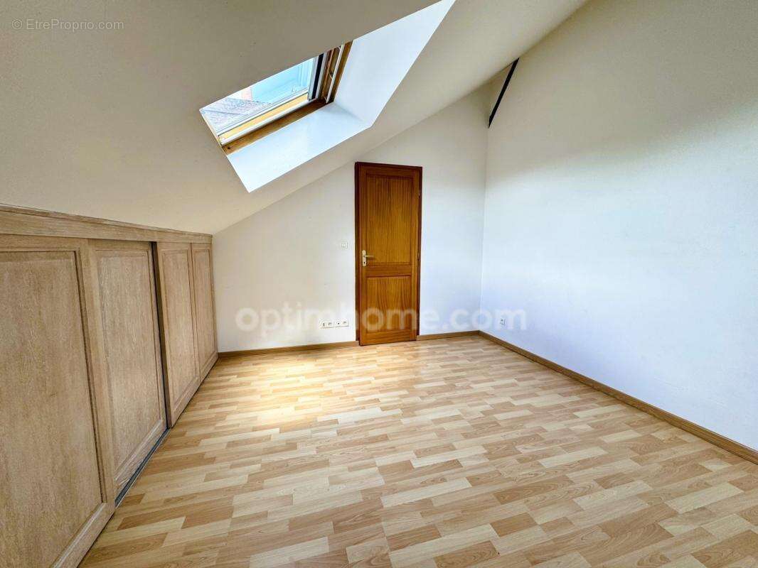 Appartement duplex - 4 chambres - parking privé -  proche centre ville - lisieux (14100) - photo 19