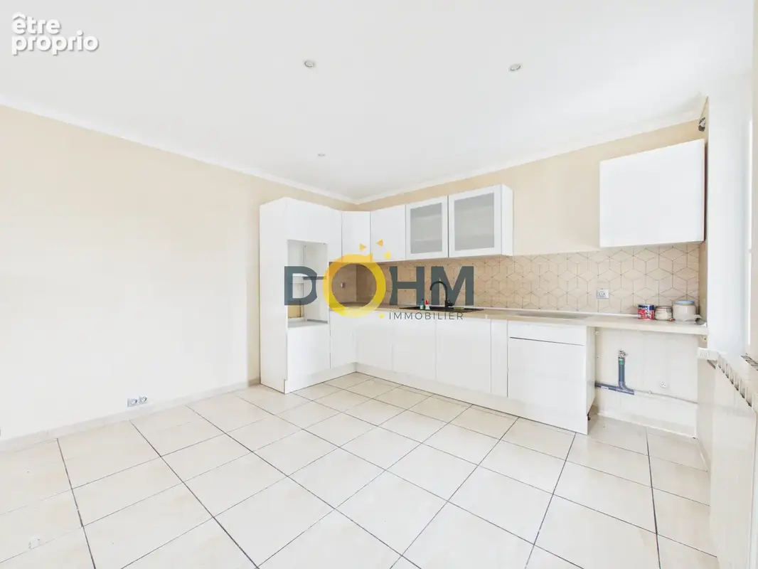 Super opportunité   maison de ville avec appartement loué - photo 2