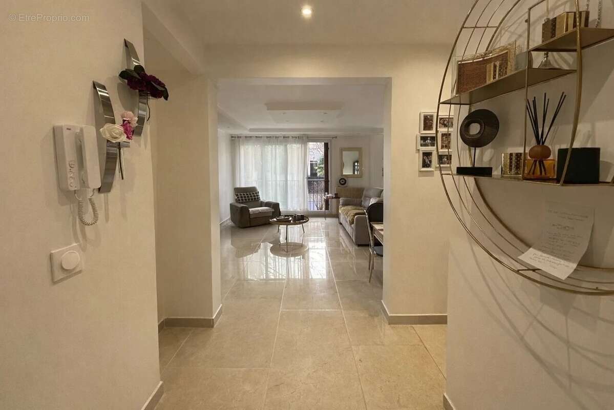 Appartement à SAINT-MAUR-DES-FOSSES