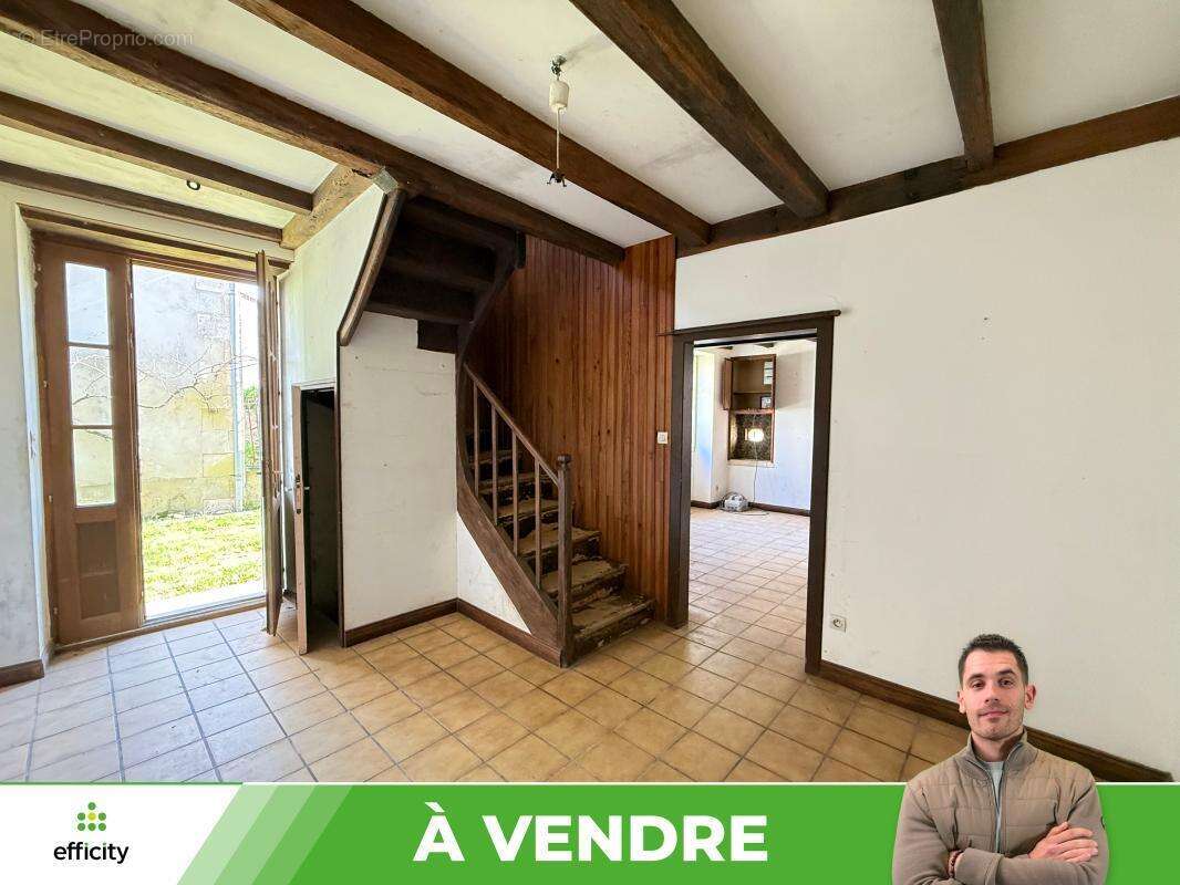 Maison à GIZAY