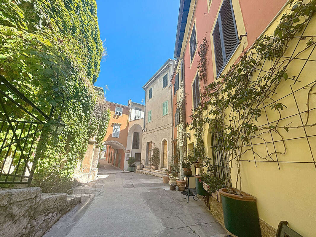 Appartement à ROQUEBRUNE-CAP-MARTIN