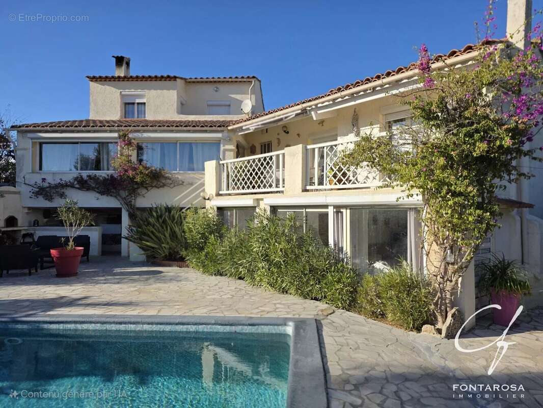 Maison à SAINT-RAPHAEL