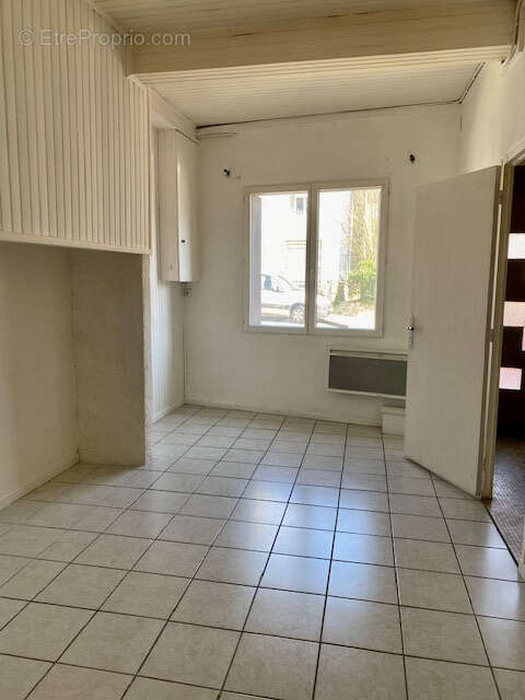 Maison à GONDRIN