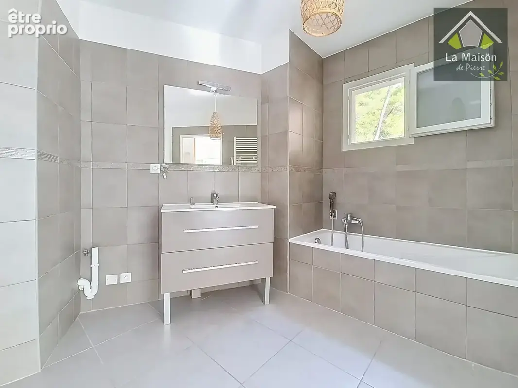 Appartement 3 pièces 60 m² à vendre à Martigues (13500) - photo 8
