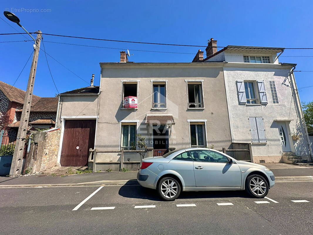 Autre à SAINT-PIERRE-LES-NEMOURS