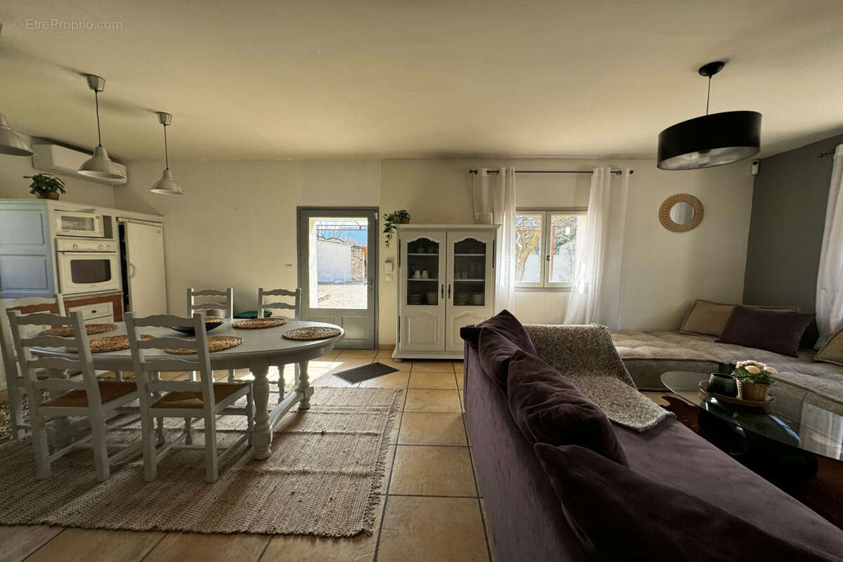 Maison à SAIGNON