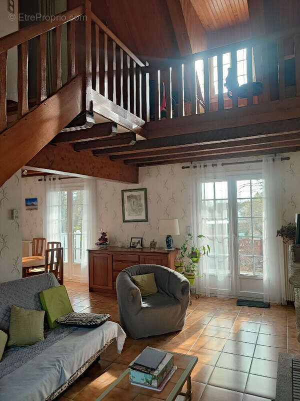 Maison à SAINT-JEAN-DE-BRAYE