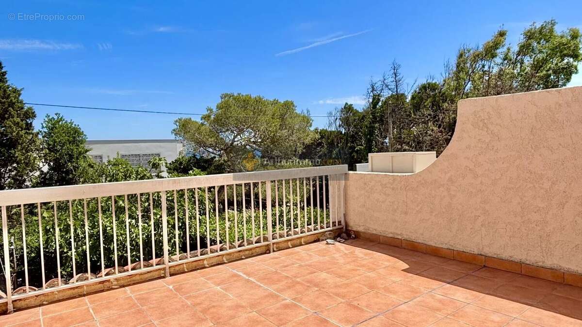 Appartement à FREJUS
