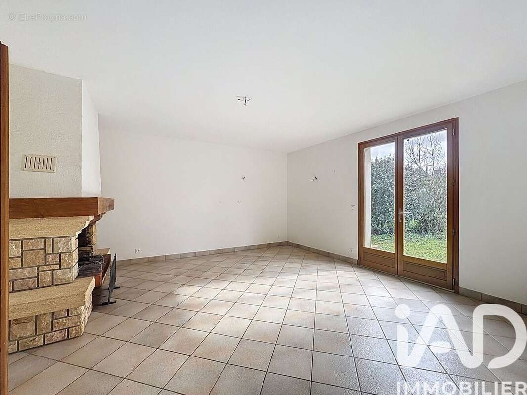 Photo 6 - Maison à VERZEILLE
