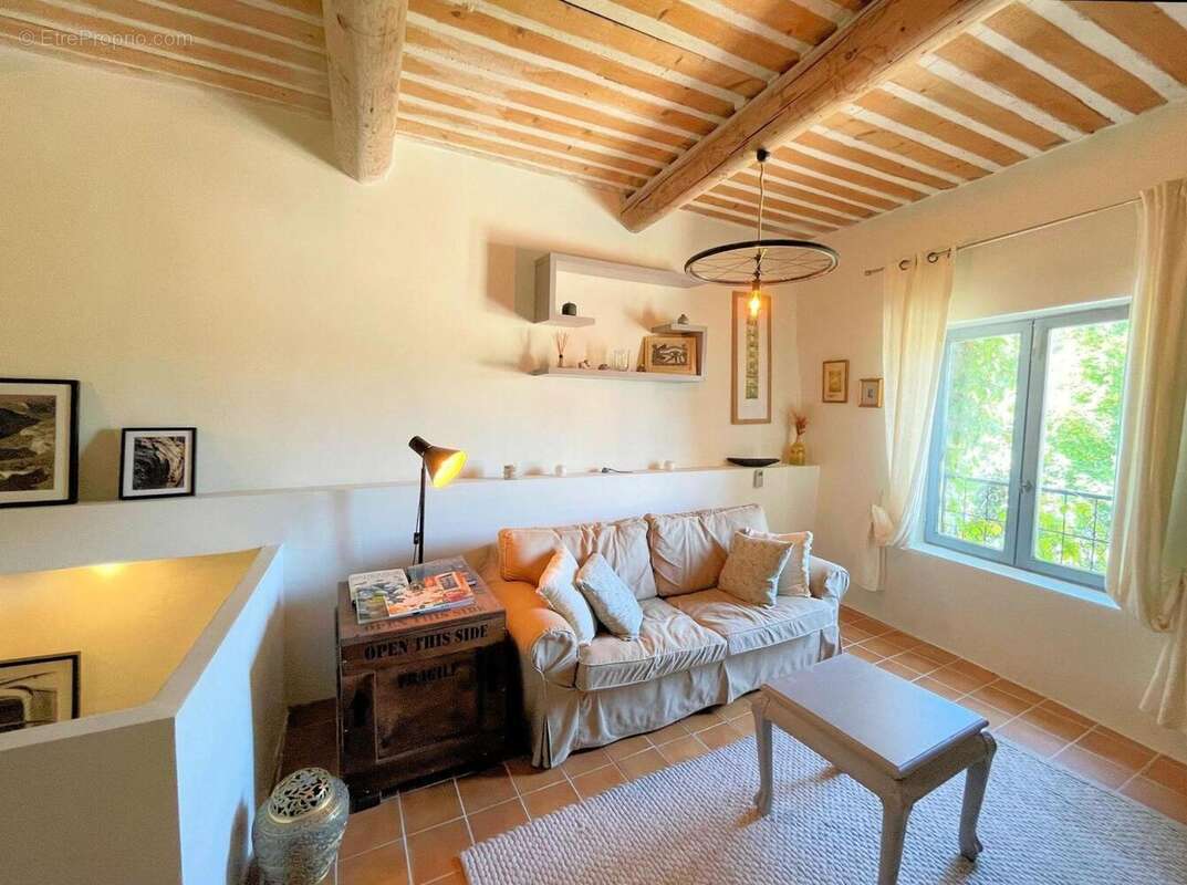 Maison 95 m² à Saint-Martin-De-Castillon  - photo 8