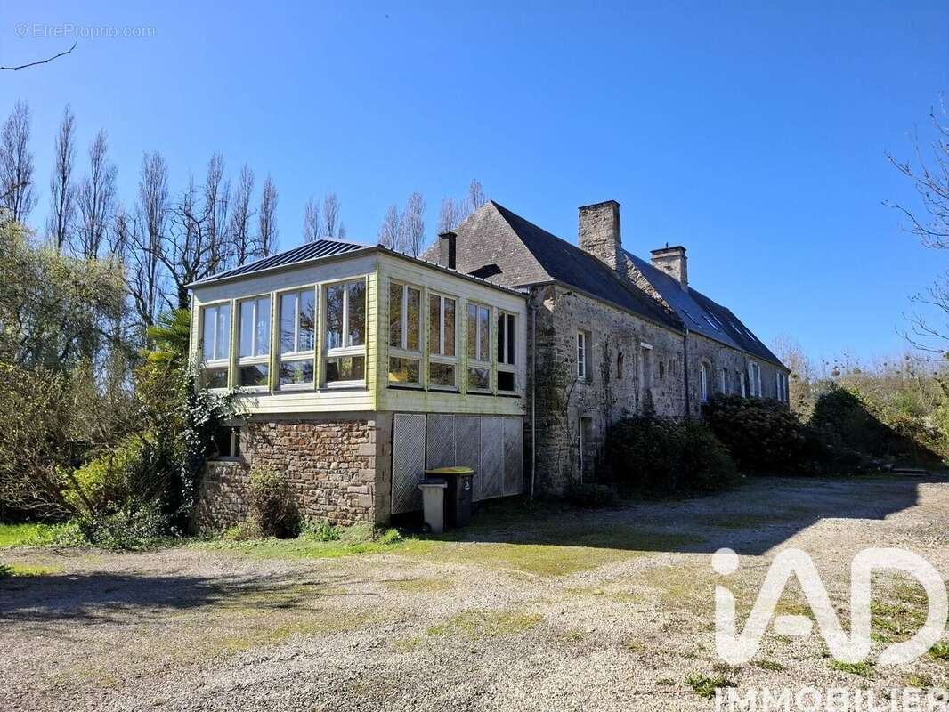 Maison 438 m² à Le Mesnil  - photo 2