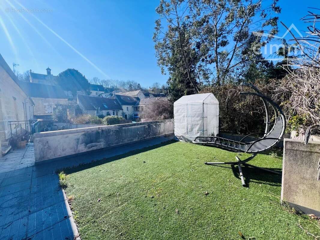 Maison à CIRES-LES-MELLO