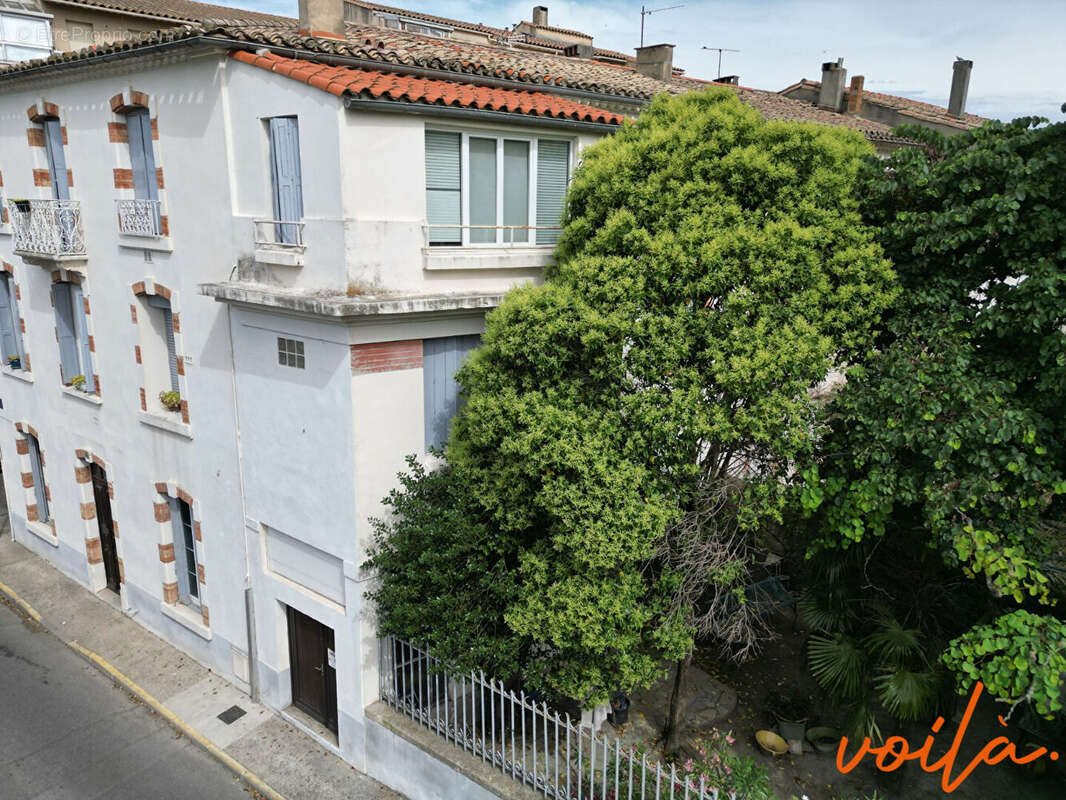 Réf : VICOMTESSE - CARCASSONNE PALAIS - Maison de ville de 256m² hab. avec jardin et garage - photo 2