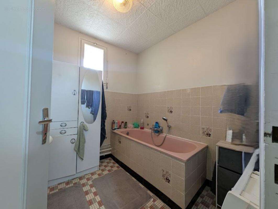 Maison à SAINT-MARTIN-DU-BOIS