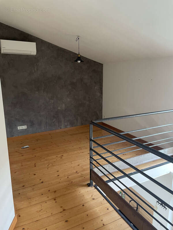 Maison à PONT-DE-L&#039;ISERE