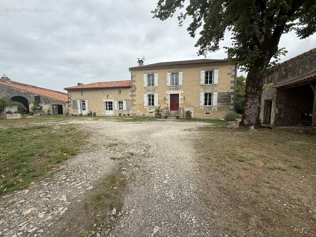 Maison à BECHERESSE