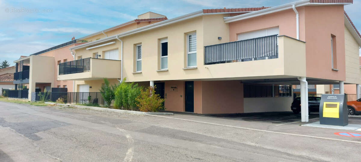 Appartement à SIMANDRES