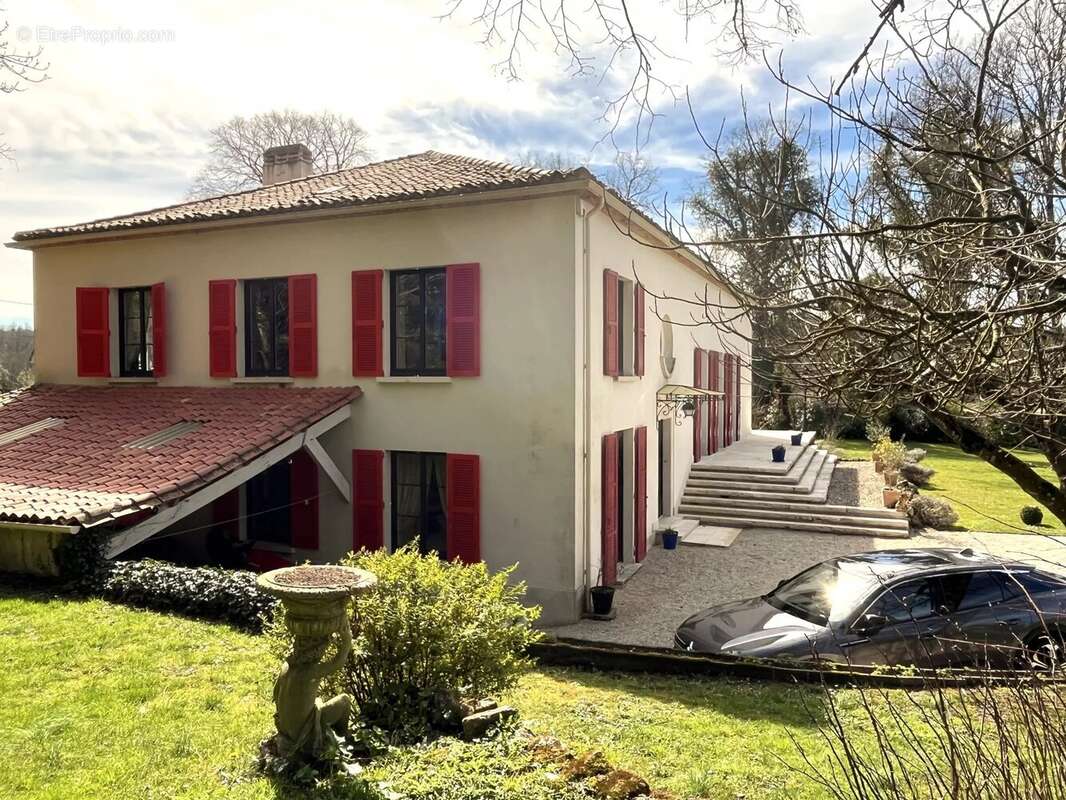 Maison à VOEUIL-ET-GIGET